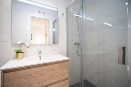 Room Plaza España - image 21