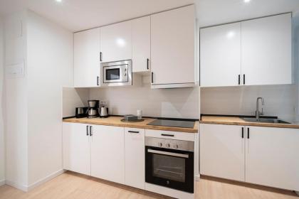 Room Plaza España - image 23