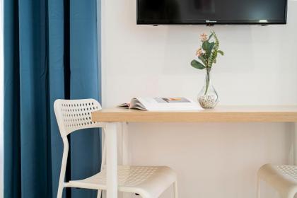 Room Plaza España - image 28