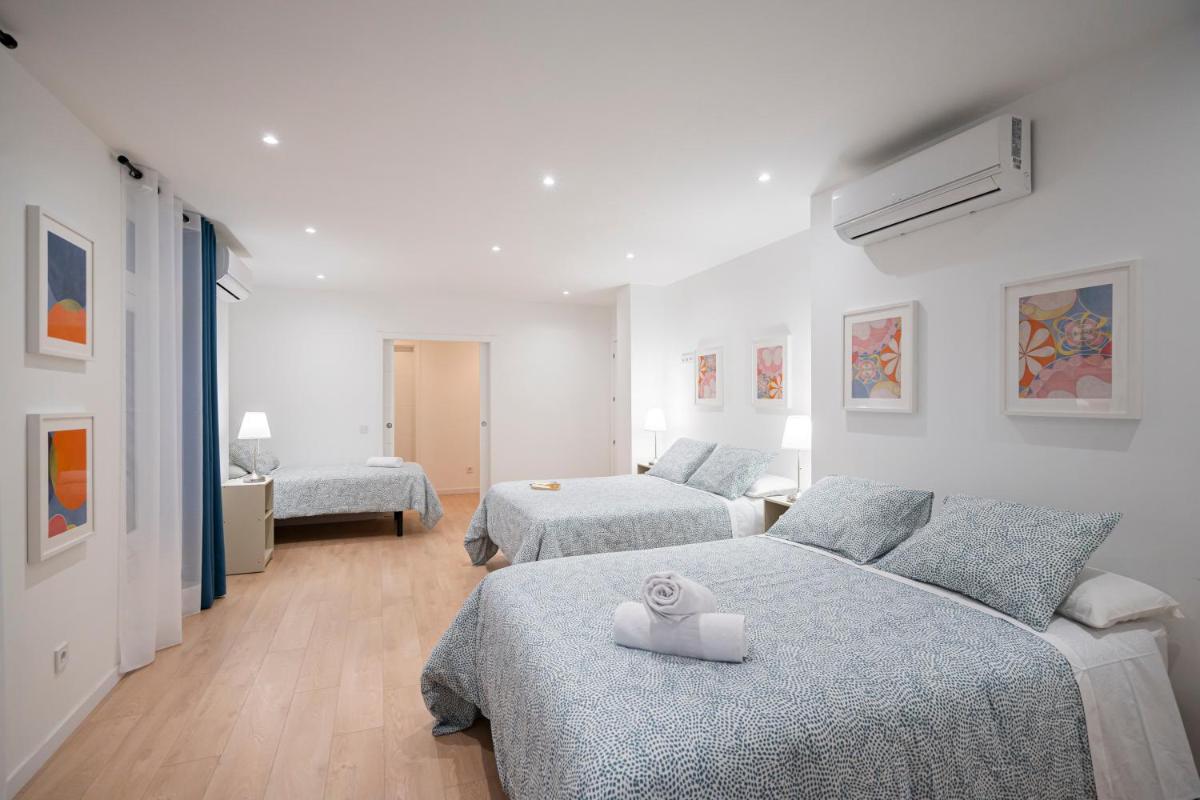 Room Plaza España - image 6