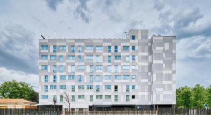 Holiday Inn Express Madrid Airport - image 22