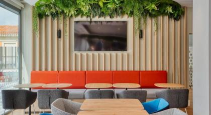 Holiday Inn Express Madrid Airport - image 24