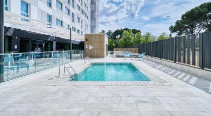 Holiday Inn Express Madrid Airport - image 25