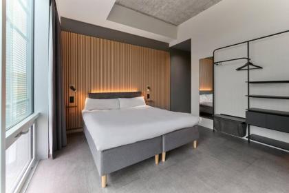 Zleep Madrid Airport - image 29