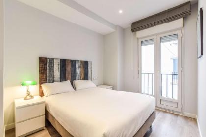 Apartment next to Gran Vía- Madrid Center - image 28