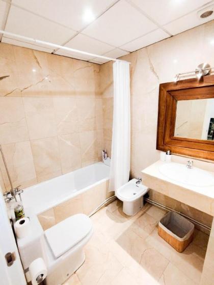 NUEVO apartamento reformado en SOL Centro Madrid - image 4