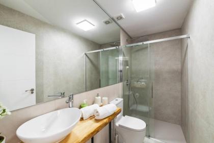 Spacious 3 Bedroom Apartment in Centro - image 10