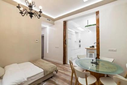 Spacious 3 Bedroom Apartment in Centro - image 6