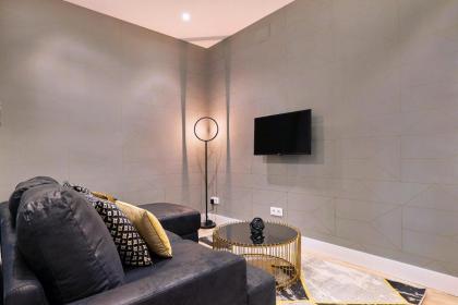 Serrano SUITE by Presidence Rentals - image 22