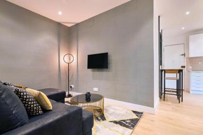 Serrano SUITE by Presidence Rentals - image 25