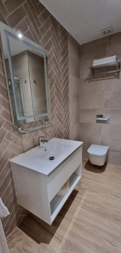 CH La Petite Maison - Boutique - Madrid - image 12