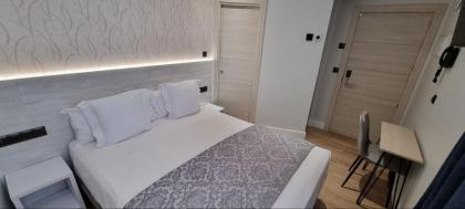 CH La Petite Maison - Boutique - Madrid - image 17