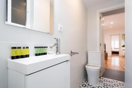 apartamento en la plaza de lavapies - image 21
