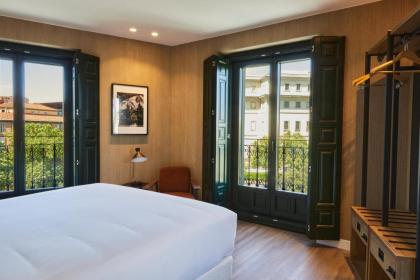 LATROUPE Prado Hostel - image 13
