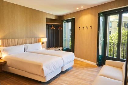 LATROUPE Prado Hostel - image 15