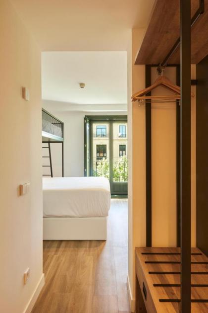 LATROUPE Prado Hostel - image 5