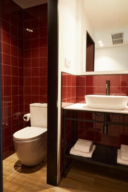 LATROUPE Prado Hostel - image 6