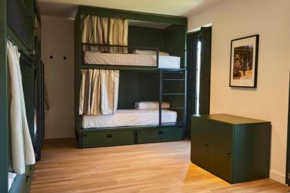 LATROUPE Prado Hostel - image 8