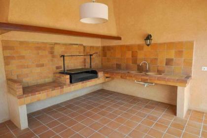 Para 6 personas con BBQ piscina terraza y wifi - image 12