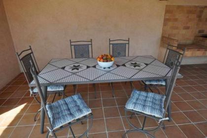 Para 6 personas con BBQ piscina terraza y wifi - image 9