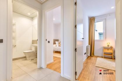 MIT House Luces en Madrid - image 23