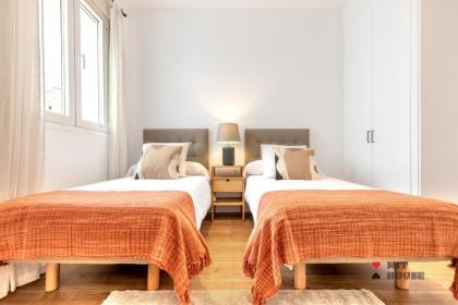 MIT House Luces en Madrid - image 24