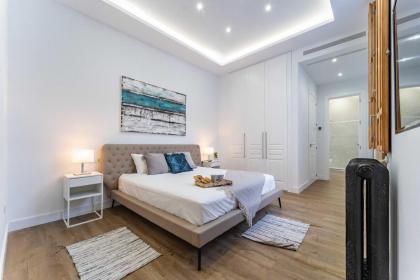 La Latina Deluxe Apartment - image 11