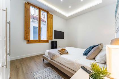 La Latina Deluxe Apartment - image 16
