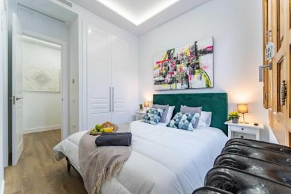 La Latina Deluxe Apartment - image 17