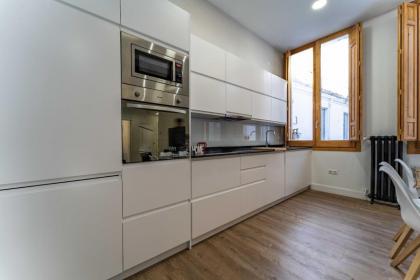 La Latina Deluxe Apartment - image 19