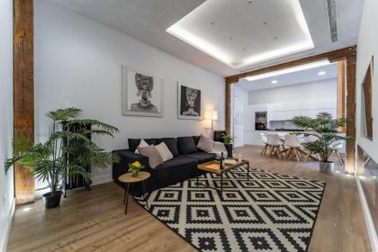 La Latina Deluxe Apartment - image 3