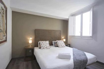 Apartamento VI AlcaláRetiro Ideal Parejas - image 6