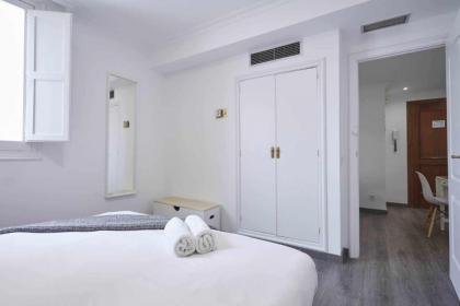 Apartamento VI AlcaláRetiro Ideal Parejas - image 8