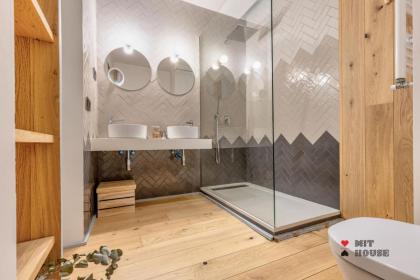 MIT House Malasaña Escorial en Madrid - image 24