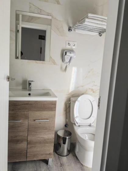 HOSTAL GOLDEN 21*** - image 21