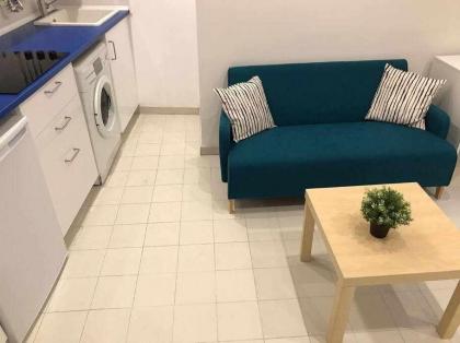Una genial estancia en el barrio las cortes - image 21