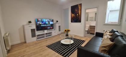 Malasaña II Apartment by Oshun - image 15