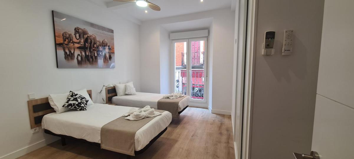 Malasaña II Apartment by Oshun - image 5
