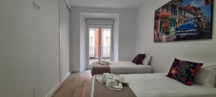 Malasaña II Apartment by Oshun - image 6