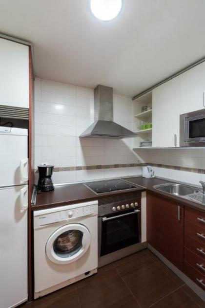 Apartment 4PAX Center Gran Via Sol Malasa¿a A006 - image 5