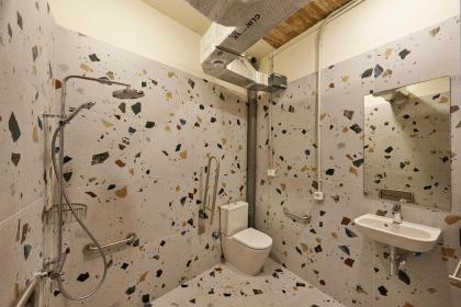 Hostelfly - image 22