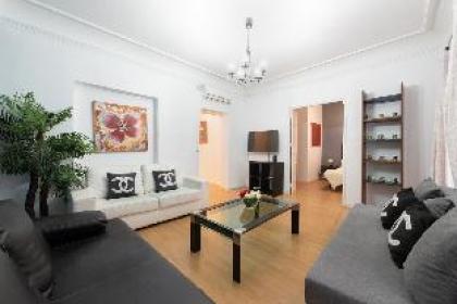 Madrid Center| Complimentary Breakfast | A013