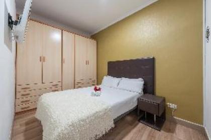 Madrid Center | Complimentary Breakfast | A018