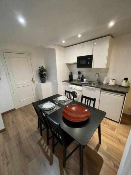 Apartamento IV AlcaláRetiro Ideal Parejas - image 9