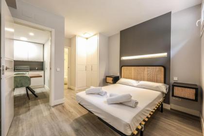 apartamentos reformados en arturo soria - image 24