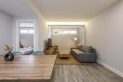 apartamentos reformados en arturo soria - image 27