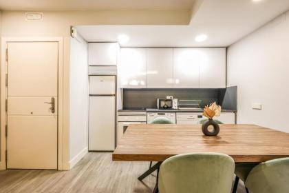 apartamentos reformados en arturo soria - image 30