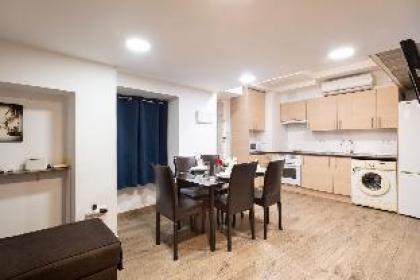 Madrid Center | Complimentary Breakfast | A036