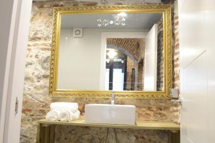 Cozy Loft - Royal Palace - image 21