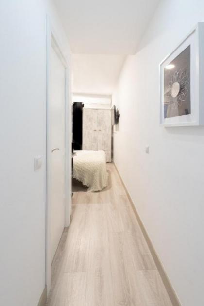 Studio Apartment  Complimentary Breakfast  A049 - image 24